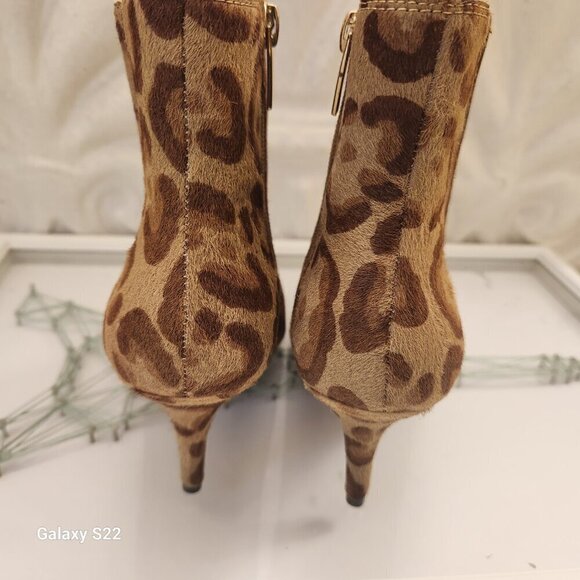 NEW Vince Camuto Ambind Bootie Calf Hair Leather. Size 6.5 - Picture 10 of 15